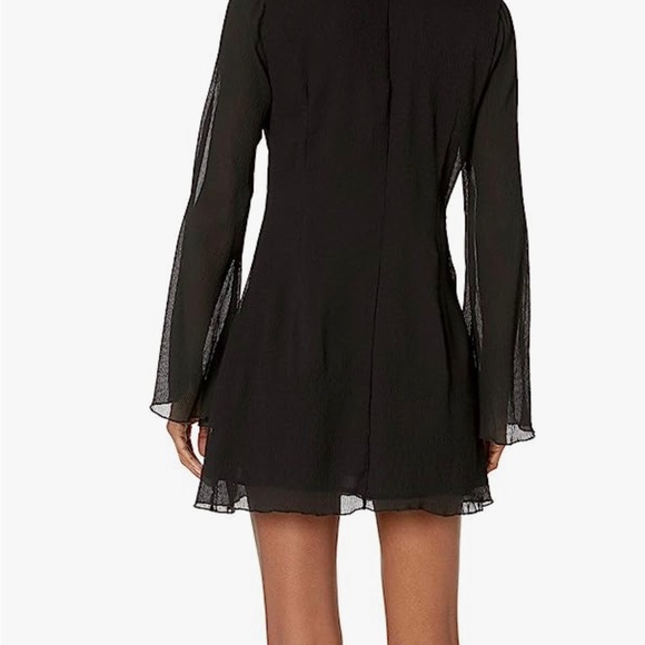 House of Harlow 1960 - Picture 2 of 7